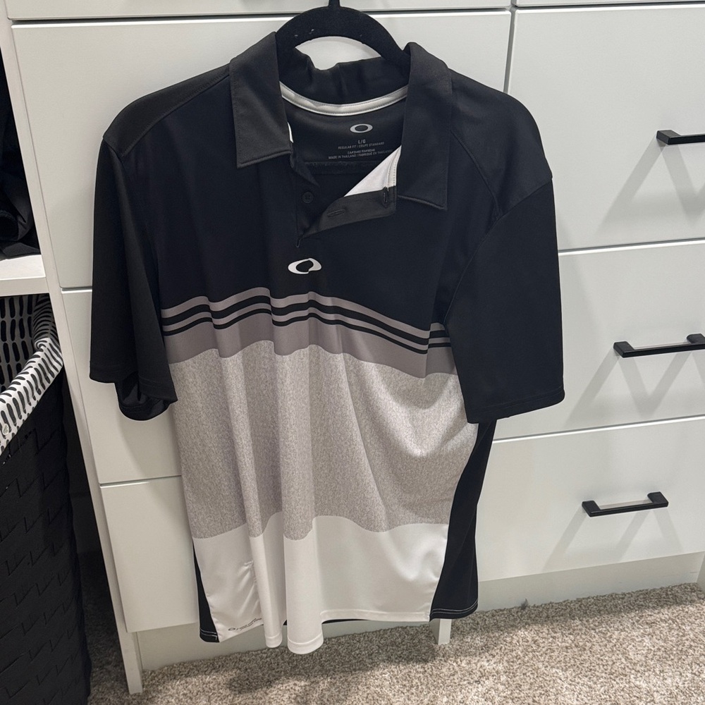 Oakley Men's Black and White Polo Shirt